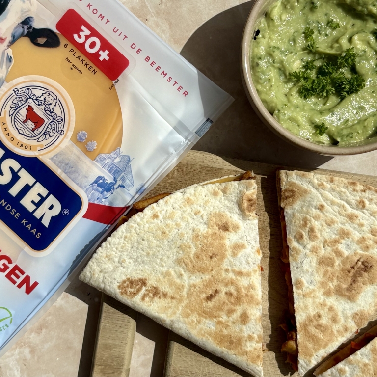 Kip quesadilla's met Beemster 30+ Jong Belegen