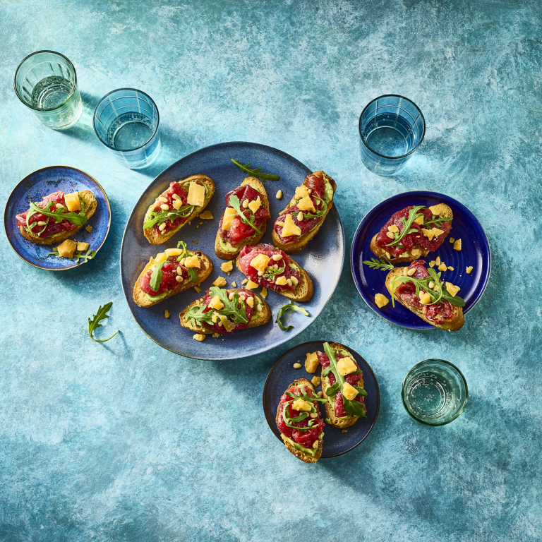 crostini carpaccio met Beemster X-O-