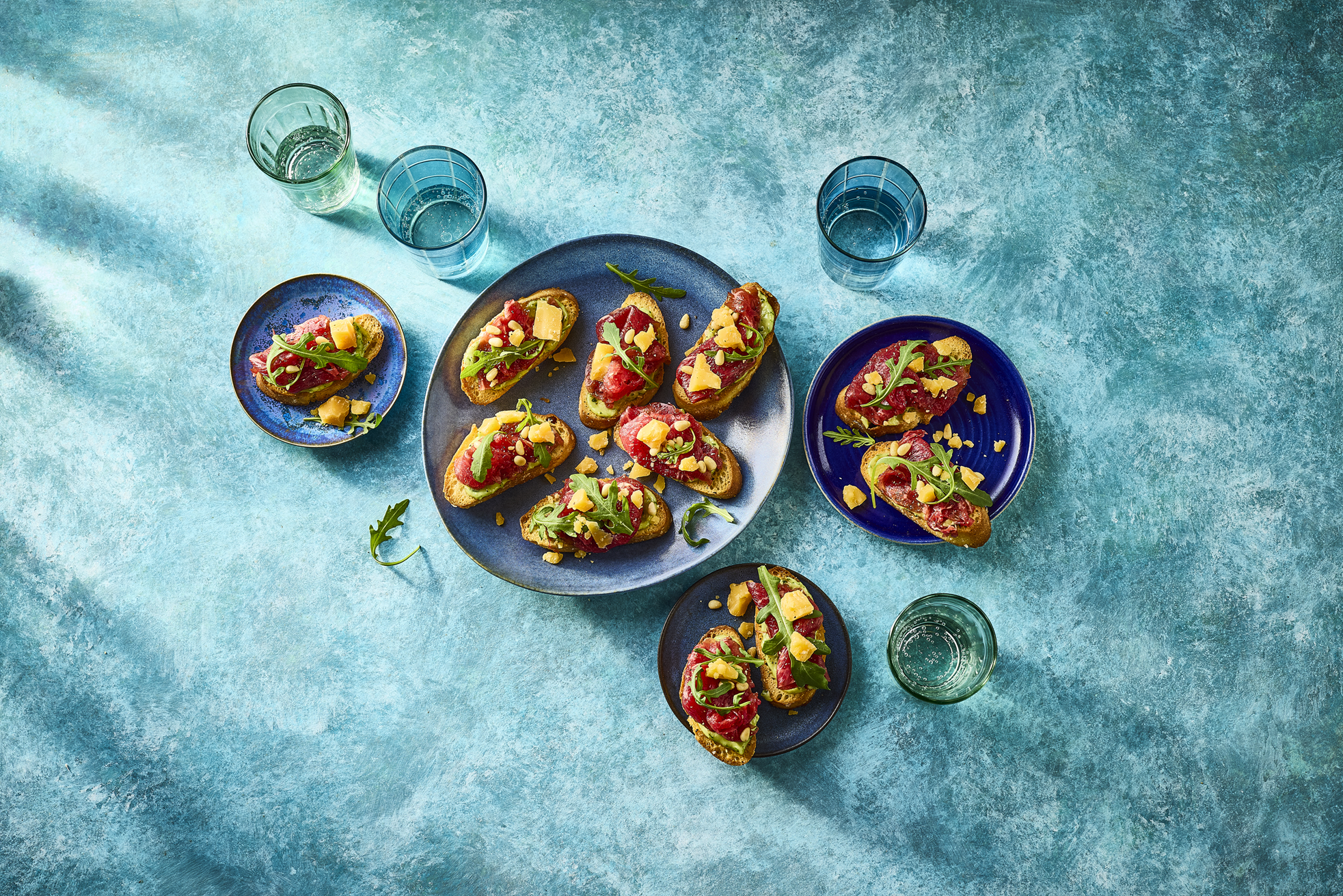 crostini carpaccio met Beemster X-O-